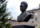 Памятник В.И.Севастьянову в Красноуральске Свердловской области