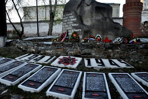Мемориал в честь верхотурцев, погибших в Гражданской и Второй Мировой войне.