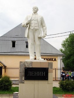 В.И. Ленин на ул. Ленина