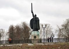 Памятник Илье Муромцу в Муроме Владимирской области