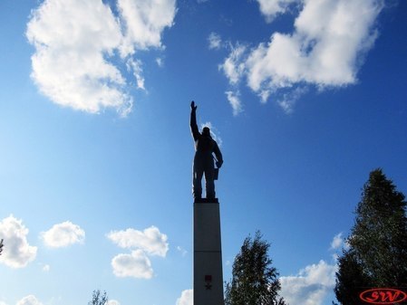 Памятник М.Ф. Шаронову
