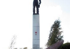 Памятник М.Ф. Шаронову