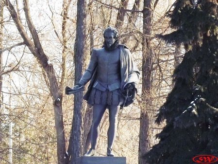 Памятник Мигелю де Сервантесу