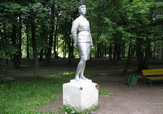 Памятник Зое Космодемьянской в Михалково