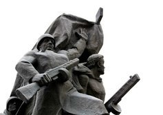 Скульптурная группа воинов Великой Отечественной Войны