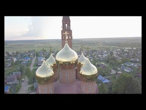 Храм Воскресения Христова (Красная церковь) в Вичуге (Тезино) Ивановской области