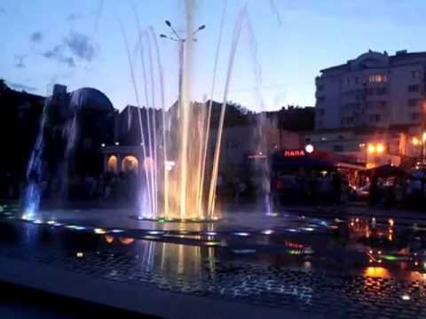 Светомузыкальный фонтан «Петровский» в Ростове-на-Дону